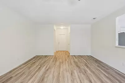 906 Creekview Drive, Waxahachie, TX 75165 - Photo 7