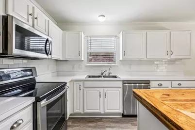 906 Creekview Drive, Waxahachie, TX 75165 - Photo 17