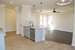 521 W Sears St, Denison, TX 75020 - Photo 5