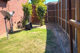 1003 Graystone Dr, Lancaster, TX 75134 - Photo 37