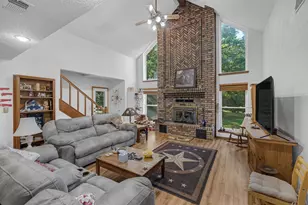 906 Co Rd 2770, Honey Grove, TX 75446 - Photo 7