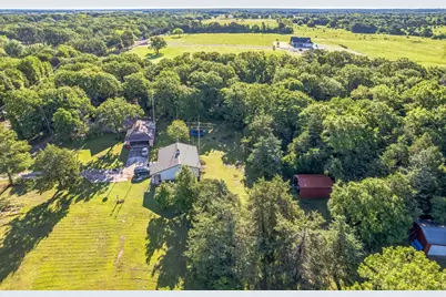 906 County Road 2770, Honey Grove, TX 75446 - Photo 33