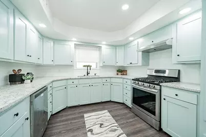 802 Division Street, Greenville, TX 75401 - Photo 11