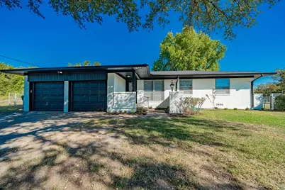 802 Division Street, Greenville, TX 75401 - Photo 1