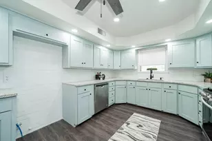 802 Division St, Greenville, TX 75401 - Photo 13