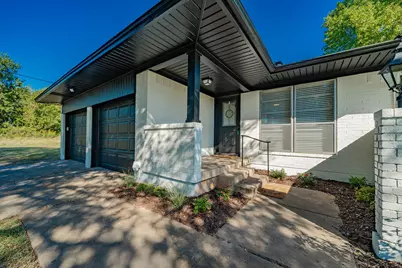 802 Division Street, Greenville, TX 75401 - Photo 3