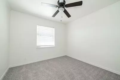 802 Division Street, Greenville, TX 75401 - Photo 23