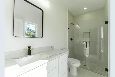 316 Beckham Street W, Sulphur Springs, TX 75482 - Photo 11