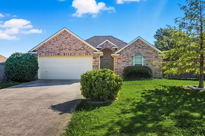 516 Oak Lake Street, Lake Dallas, TX 75065 - Photo 5