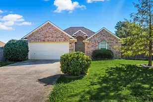 516 Oak Lake St, Lake Dallas, TX 75065 - Photo 5