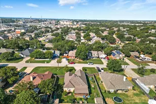 516 Oak Lake St, Lake Dallas, TX 75065 - Photo 3