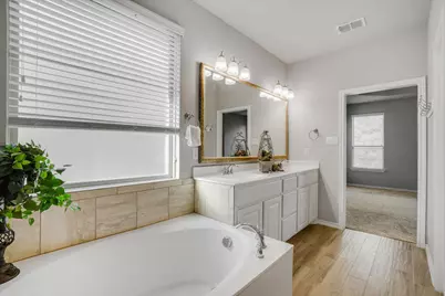 821 Meadows Drive, Argyle, TX 76226 - Photo 25