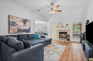 321 Meadow Park Dr, White Settlement, TX 76108 - Photo 15