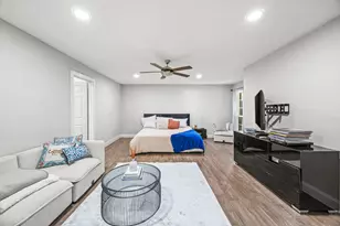 12935 Chandler Dr, Dallas, TX 75243 - Photo 17