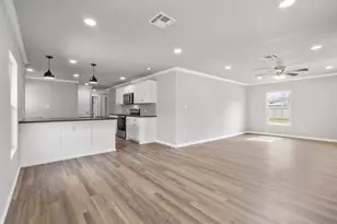 910 S Seaman St, Eastland, TX 76448 - Photo 7