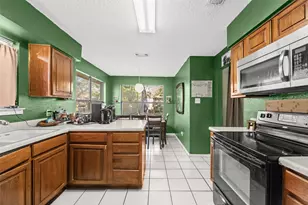 2111 Turf Club Dr, Arlington, TX 76017 - Photo 9