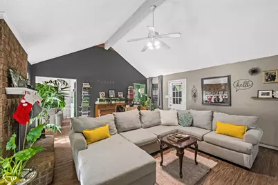 2111 Turf Club Drive, Arlington, TX 76017 - Photo 5