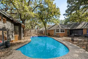 2111 Turf Club Dr, Arlington, TX 76017 - Photo 17