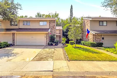 1805 Lakecrest Court, Carrollton, TX 75006 - Photo 31