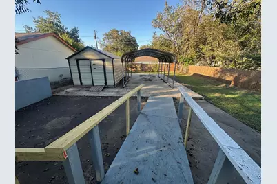 525 W Hanna Street, Denison, TX 75020 - Photo 19