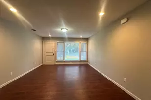 525 W Hanna St, Denison, TX 75020 - Photo 3