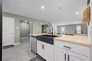 821 Sugartree Dr, Cleburne, TX 76031 - Photo 9