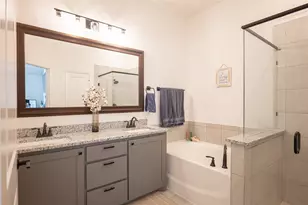 297 Sparkling Spgs Dr, Waxahachie, TX 75165 - Photo 13