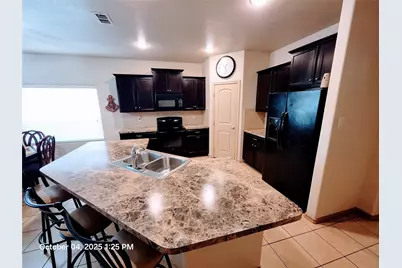 912 Iona Drive, Fort Worth, TX 76120 - Photo 9