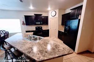 912 Iona Dr, Fort Worth, TX 76120 - Photo 9