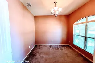 912 Iona Dr, Fort Worth, TX 76120 - Photo 5