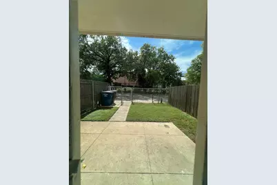 5221 Grovewood Street, Dallas, TX 75210 - Photo 9