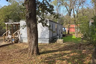 139 Cedar St, Whitney, TX 76692 - Photo 23