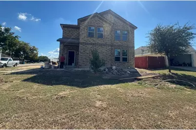 800 Oak Creek Drive, Hutchins, TX 75141 - Photo 1