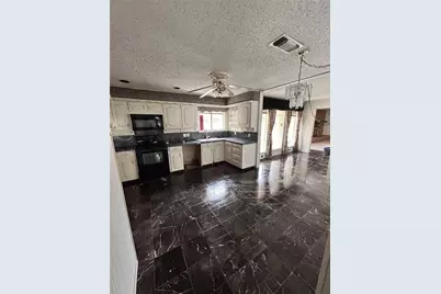 202 Roaring Springs Drive, Joshua, TX 76058 - Photo 5