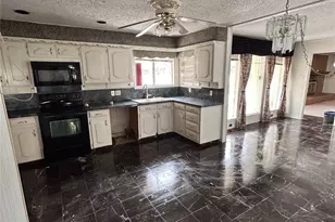 202 Roaring Springs Dr, Joshua, TX 76058 - Photo 5