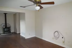 1220 Meadowbrook St, Ranger, TX 76470 - Photo 3