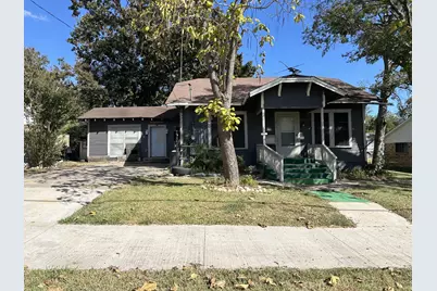 411 S Santa Fe Street, Wolfe City, TX 75496 - Photo 3