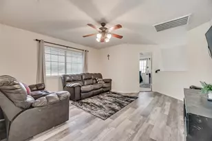 6810 Amesbury Ln, Rowlett, TX 75089 - Photo 7