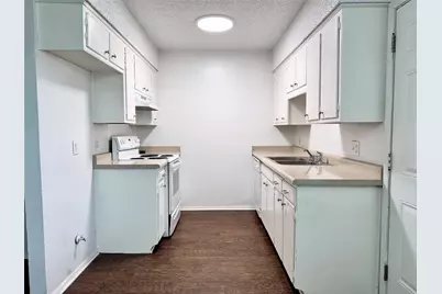 441 SW Thomas Street #B, Burleson, TX 76028 - Photo 5