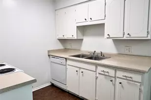 441 SW Thomas St, Burleson, TX 76028 - Photo 7