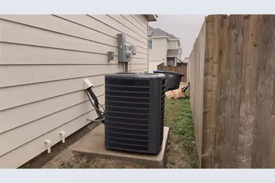 5565 Willamette Drive, Fort Worth, TX 76119 - Photo 35