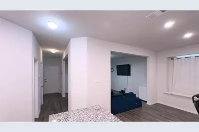 5565 Willamette Drive, Fort Worth, TX 76119 - Photo 13