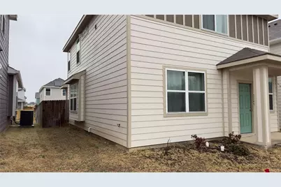 5565 Willamette Drive, Fort Worth, TX 76119 - Photo 3