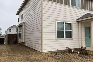 5565 Willamette Dr, Fort Worth, TX 76119 - Photo 3