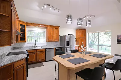 7108 Westover Drive, Granbury, TX 76049 - Photo 9