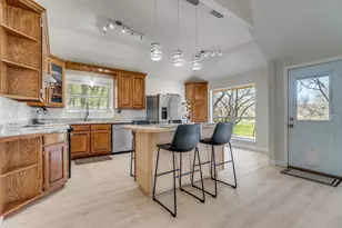 7108 Westover Dr, Granbury, TX 76049 - Photo 9