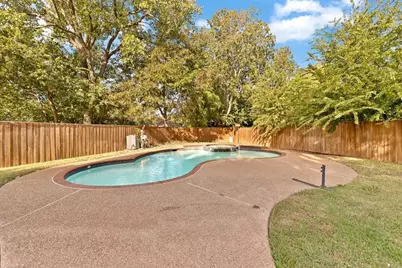 2505 Classic Court W, Bedford, TX 76021 - Photo 31