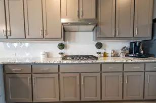 3603 Rolling Meadows Dr, Grand Prairie, TX 76065 - Photo 11