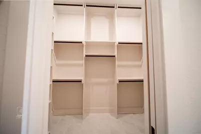 713 Raylan Street, Springtown, TX 76082 - Photo 17