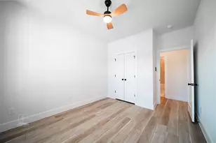 713 Raylan St, Springtown, TX 76082 - Photo 25